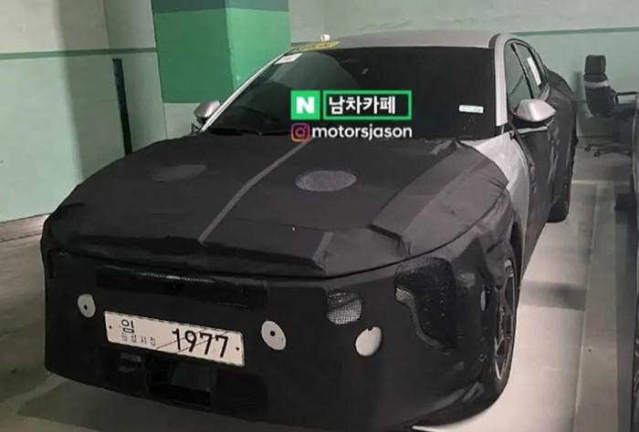 뒷문 손잡이가 이상해…K4(코드네임 CL4) 상세한 모습 포착